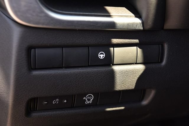 Used 2023 Nissan Rogue SV AWD/4WD image 10