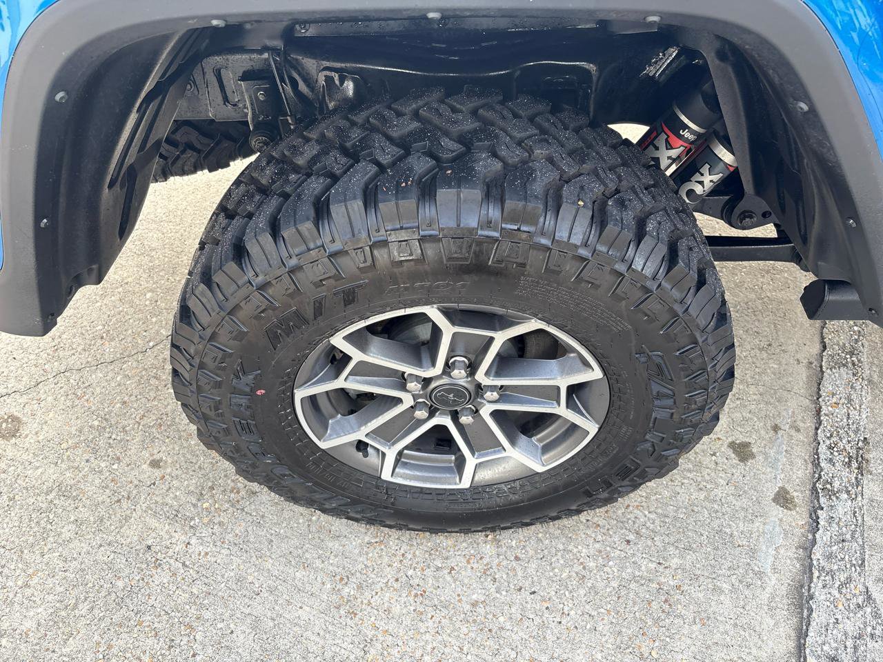 Used 2024 Jeep Gladiator Mojave AWD/4WD image 29