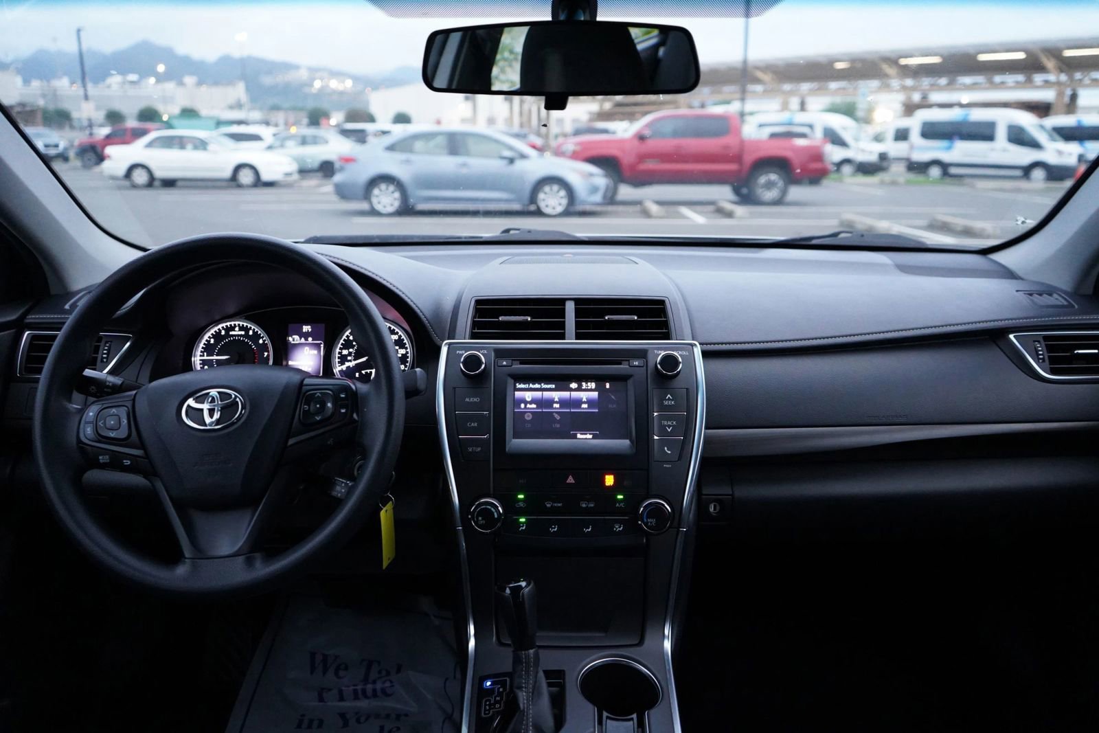 Used 2016 Toyota Camry LE image 18
