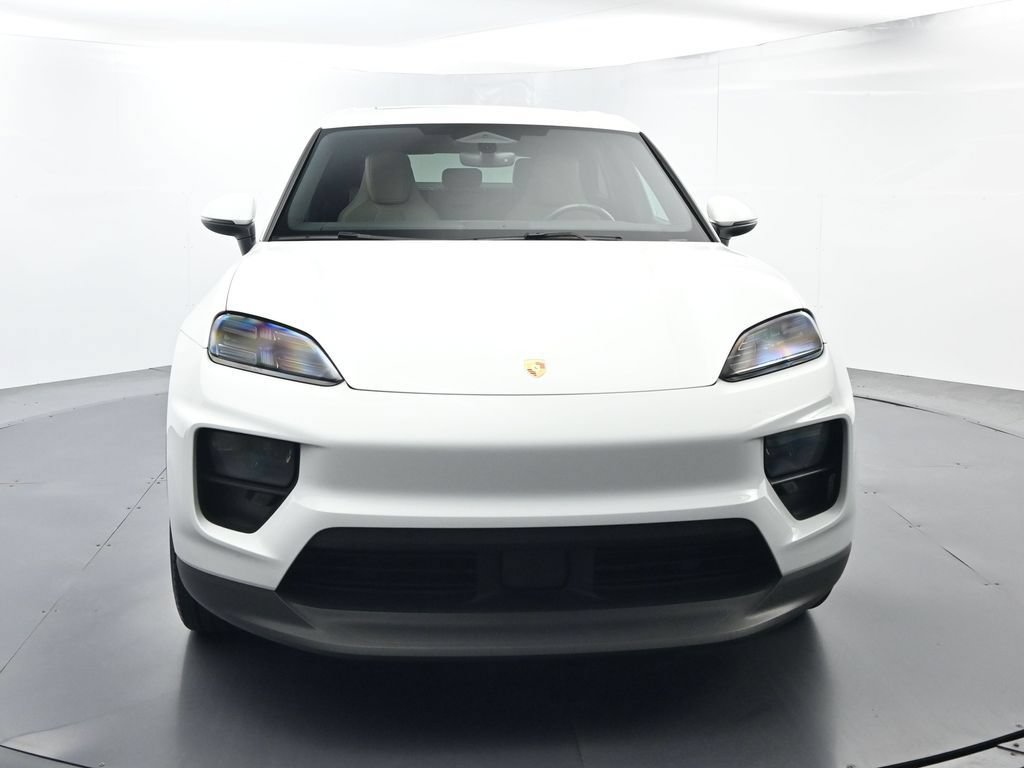 Certified 2025 Porsche Macan Electric RWD image 18