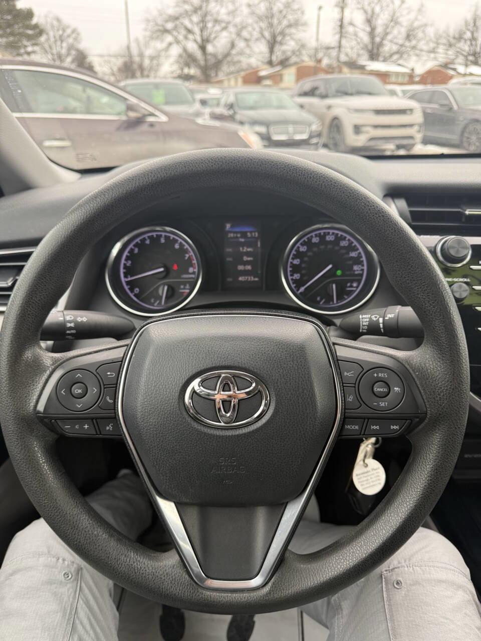 Used 2020 Toyota Camry LE image 18