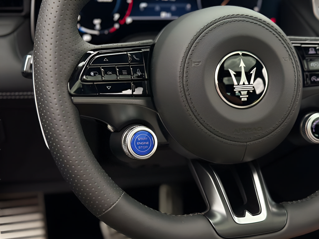 New 2025 Maserati Grecale Modena AWD/4WD image 20