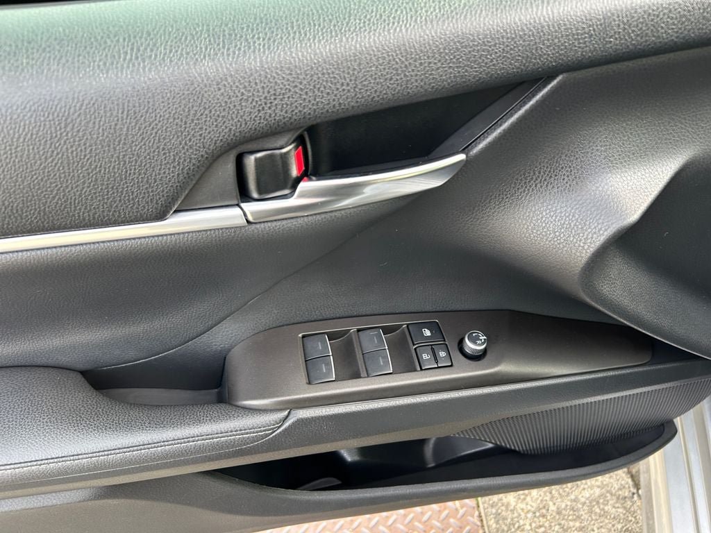 Used 2022 Toyota Camry XSE w/ Navigation Package FWD image 23