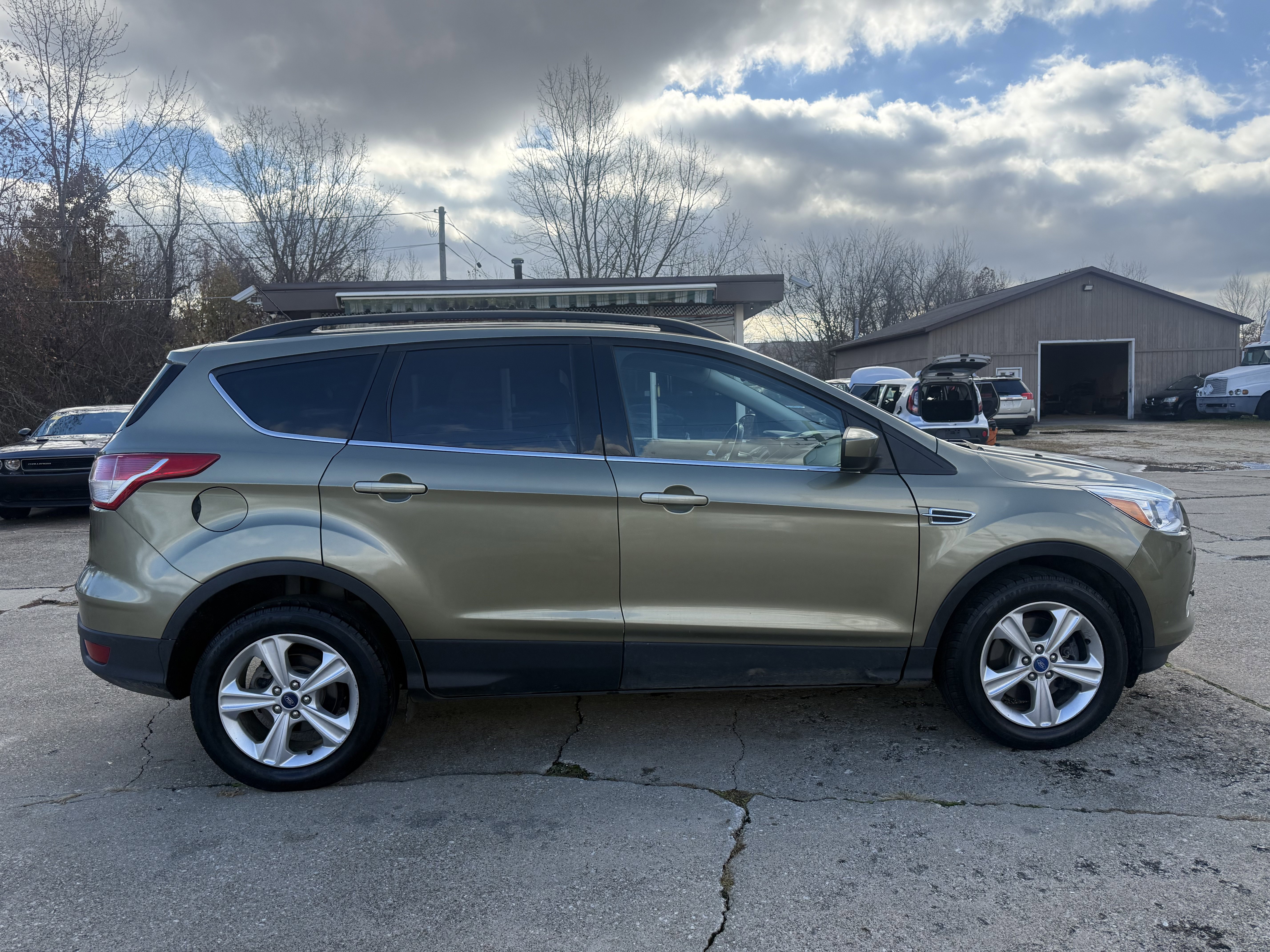 Used 2014 Ford Escape SE w/ Equipment Group 201A image 6