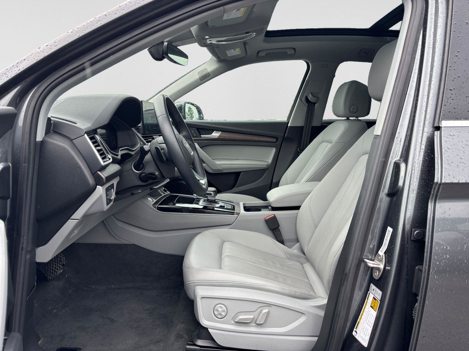 Used 2023 Audi Q5 2.0T Premium Plus w/ Premium Plus Package AWD/4WD image 10