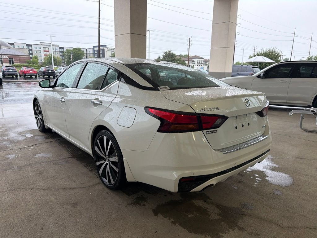 Used 2019 Nissan Altima 2.0 Platinum FWD image 3