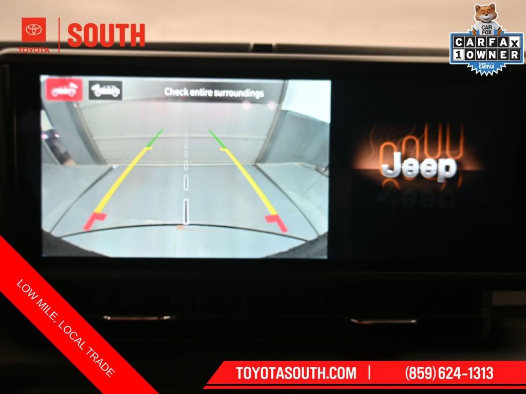 Used 2025 Jeep Wrangler Sahara w/ Technology Group AWD/4WD image 20