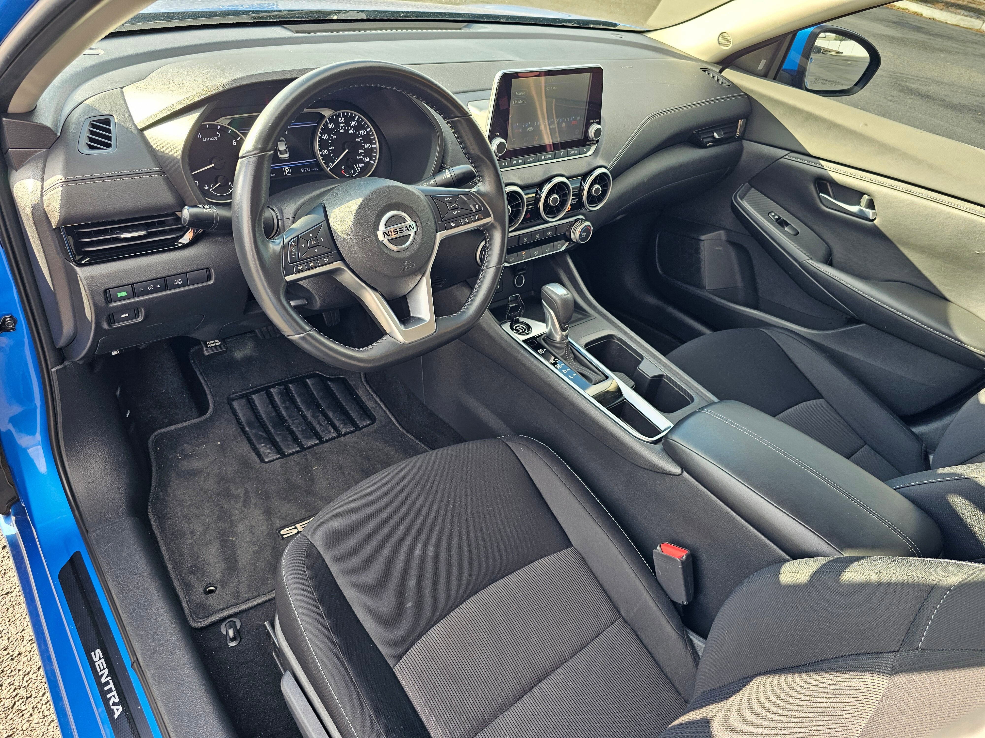 Used 2022 Nissan Sentra SV w/ Trunk Package image 2