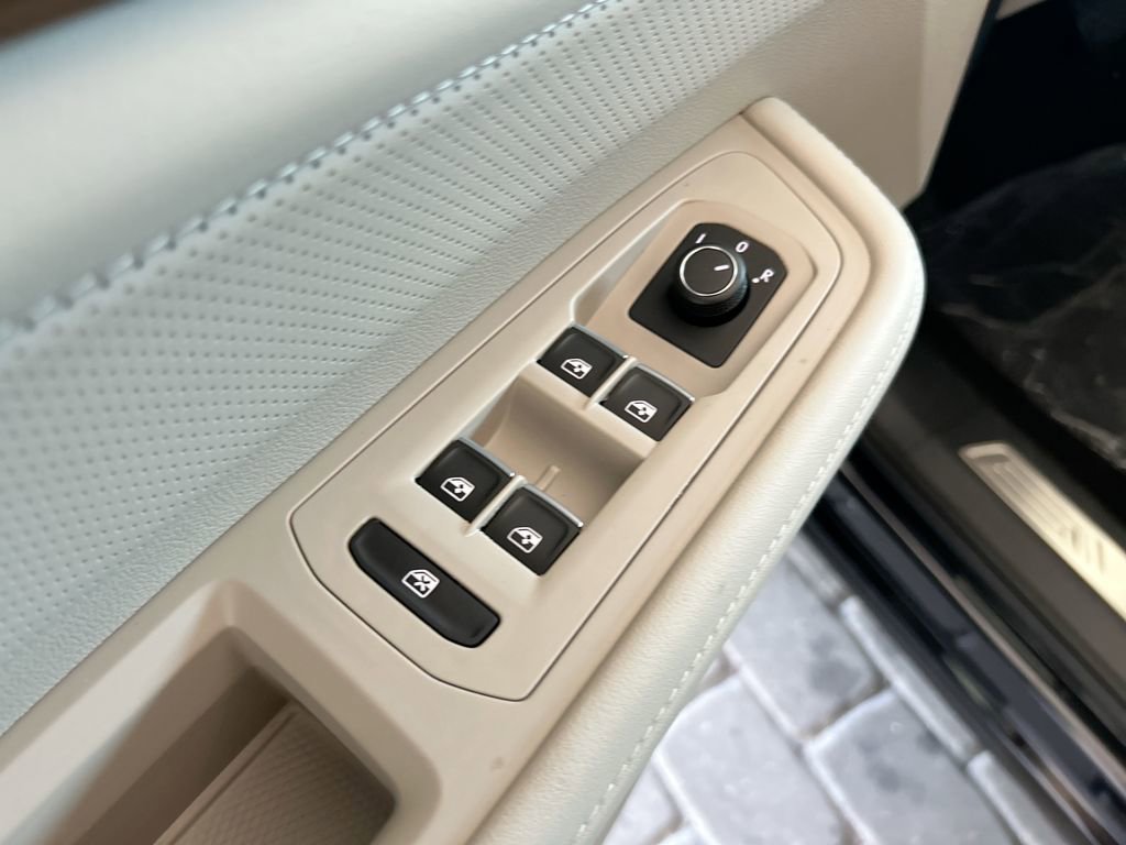 New 2026 Volkswagen Atlas SE image 11