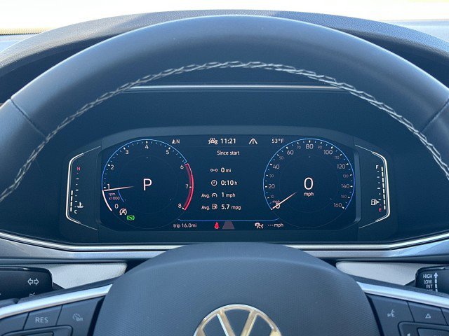New 2025 Volkswagen Taos SEL image 31