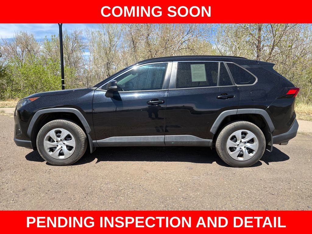 Used 2021 Toyota RAV4 LE w/ Carpet Mat Package (TMS) image 4