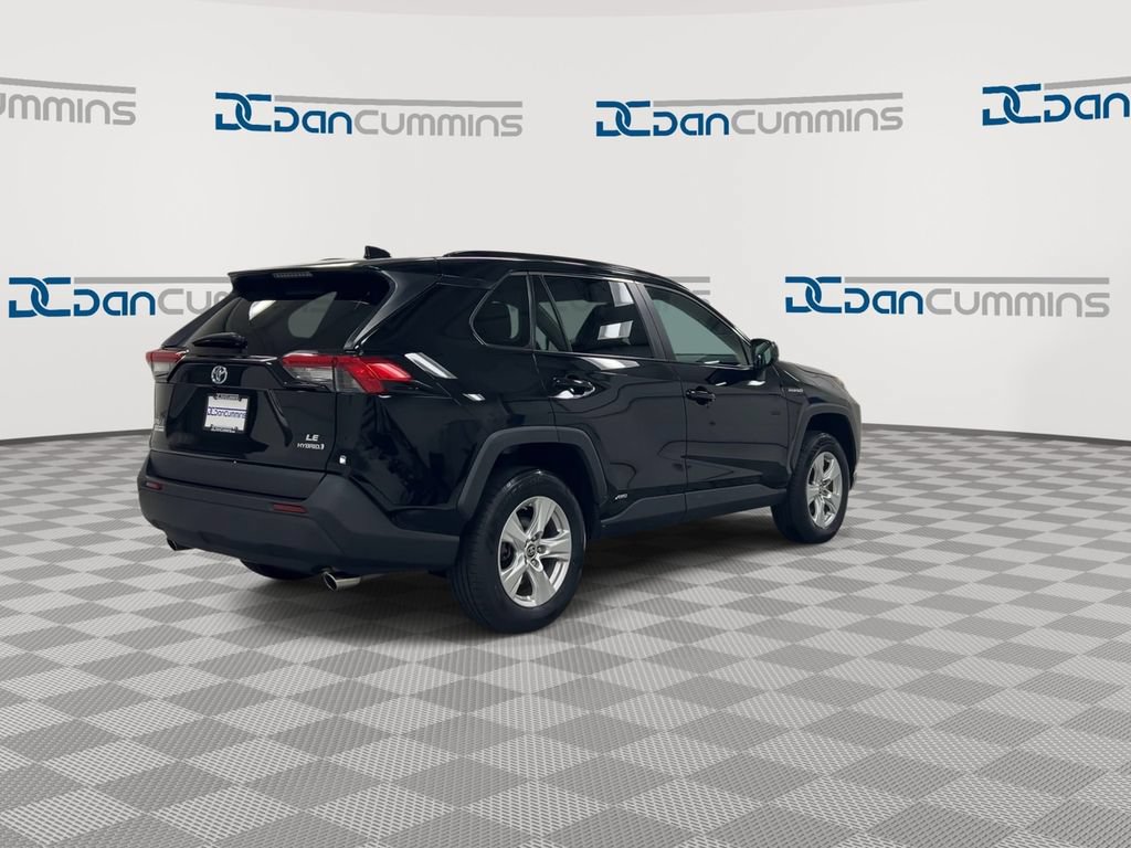 Used 2021 Toyota RAV4 LE AWD/4WD image 8
