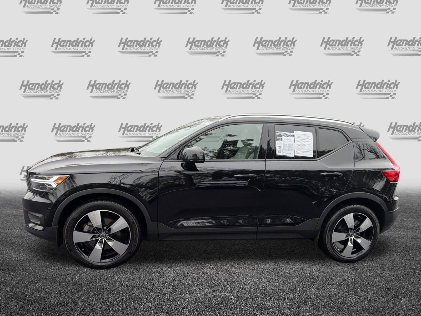 Used 2020 Volvo XC40 T5 Momentum w/ Protection Package Premier image 7