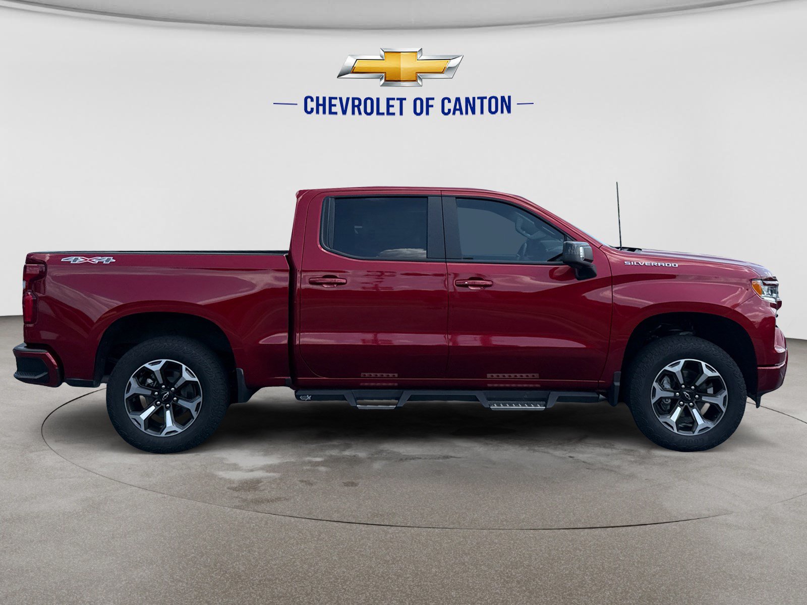 Used 2025 Chevrolet Silverado 1500 RST w/ Convenience Package II AWD/4WD image 4