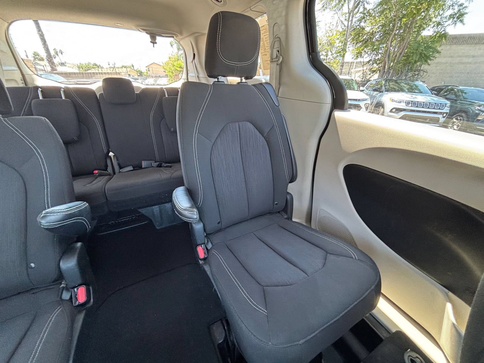 Used 2024 Chrysler Voyager LX FWD image 39