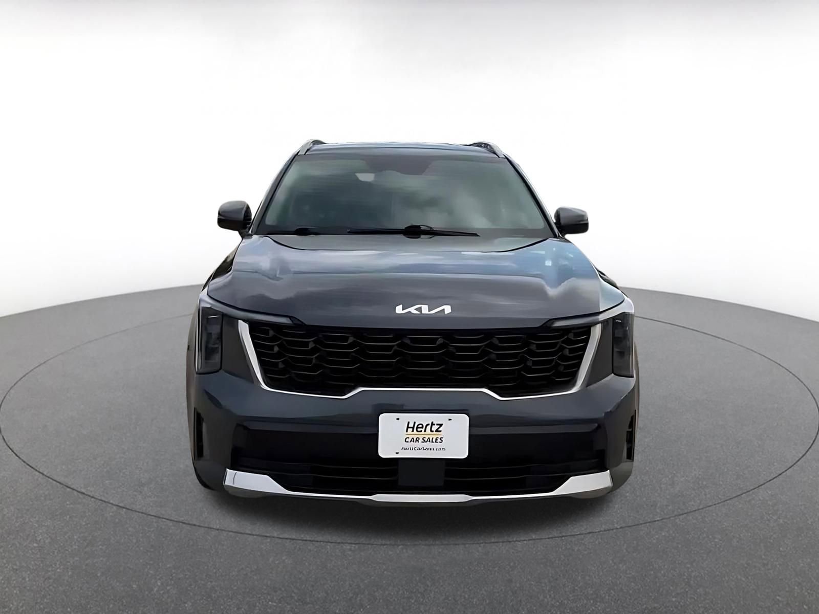 Used 2024 Kia Sorento S image 4