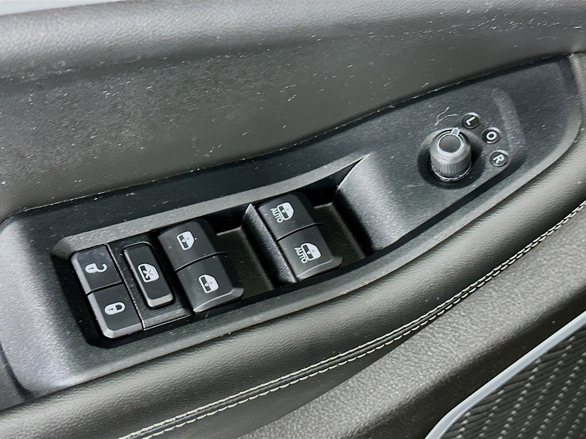 Used 2023 Jeep Grand Cherokee 30th Anniversary image 15