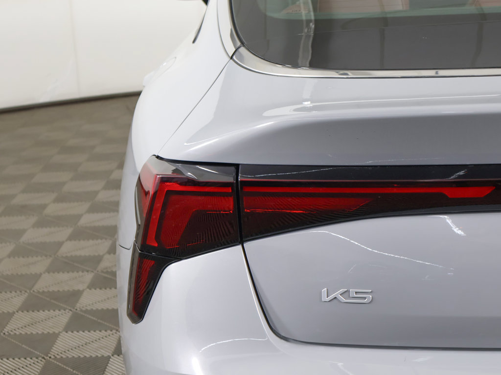 Used 2025 Kia K5 GT-Line w/ GT-Line Premium Package FWD image 17