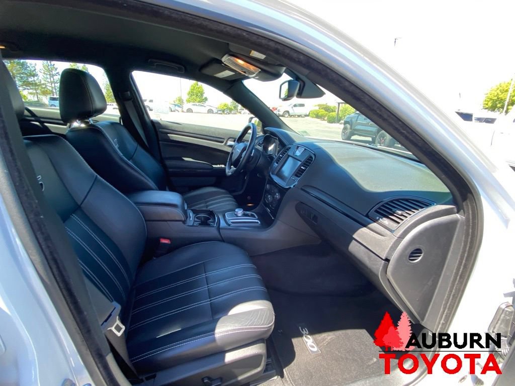 Used 2015 Chrysler 300 S RWD image 12