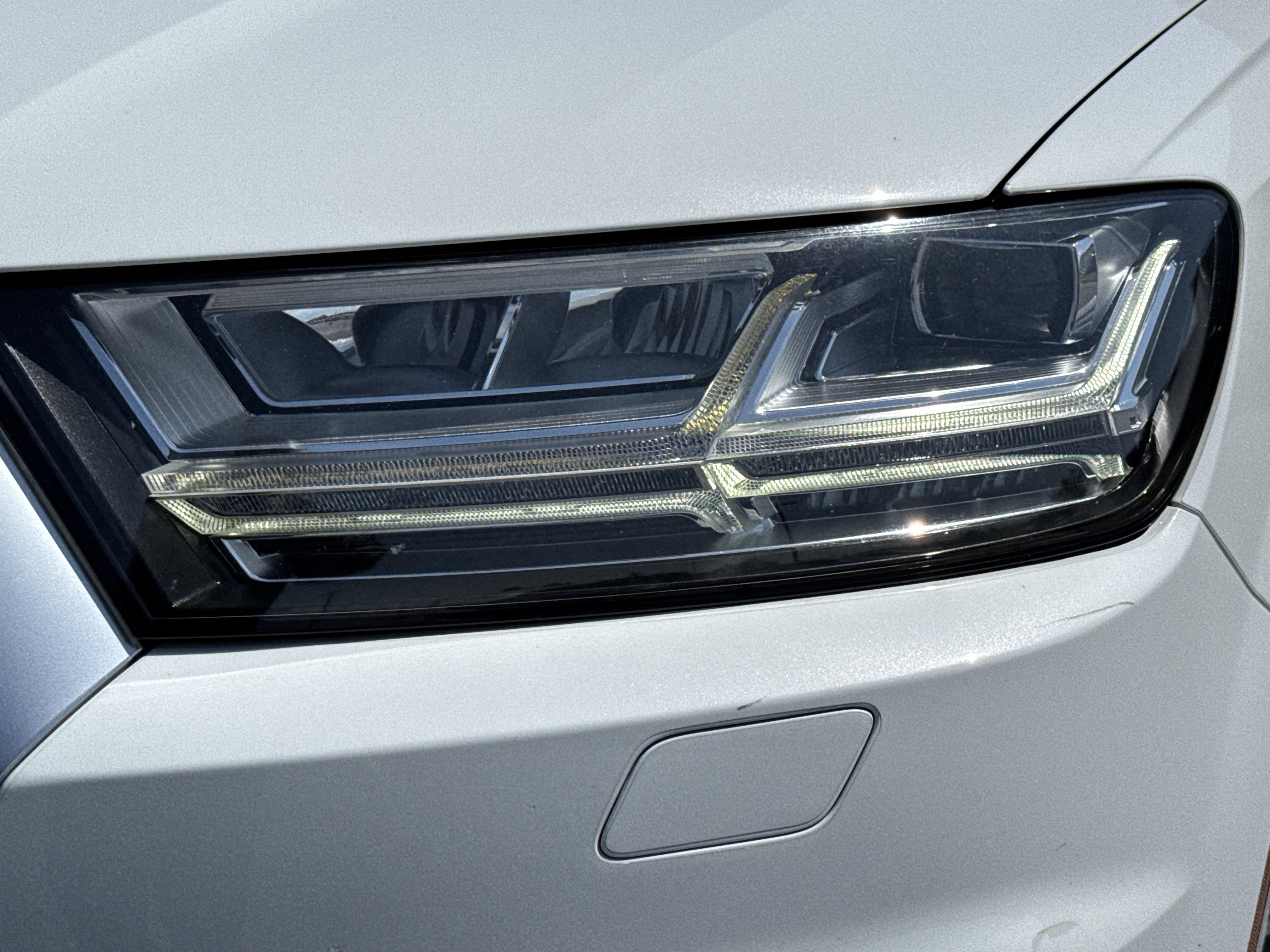 Used 2017 Audi Q7 3.0T Prestige AWD/4WD image 6