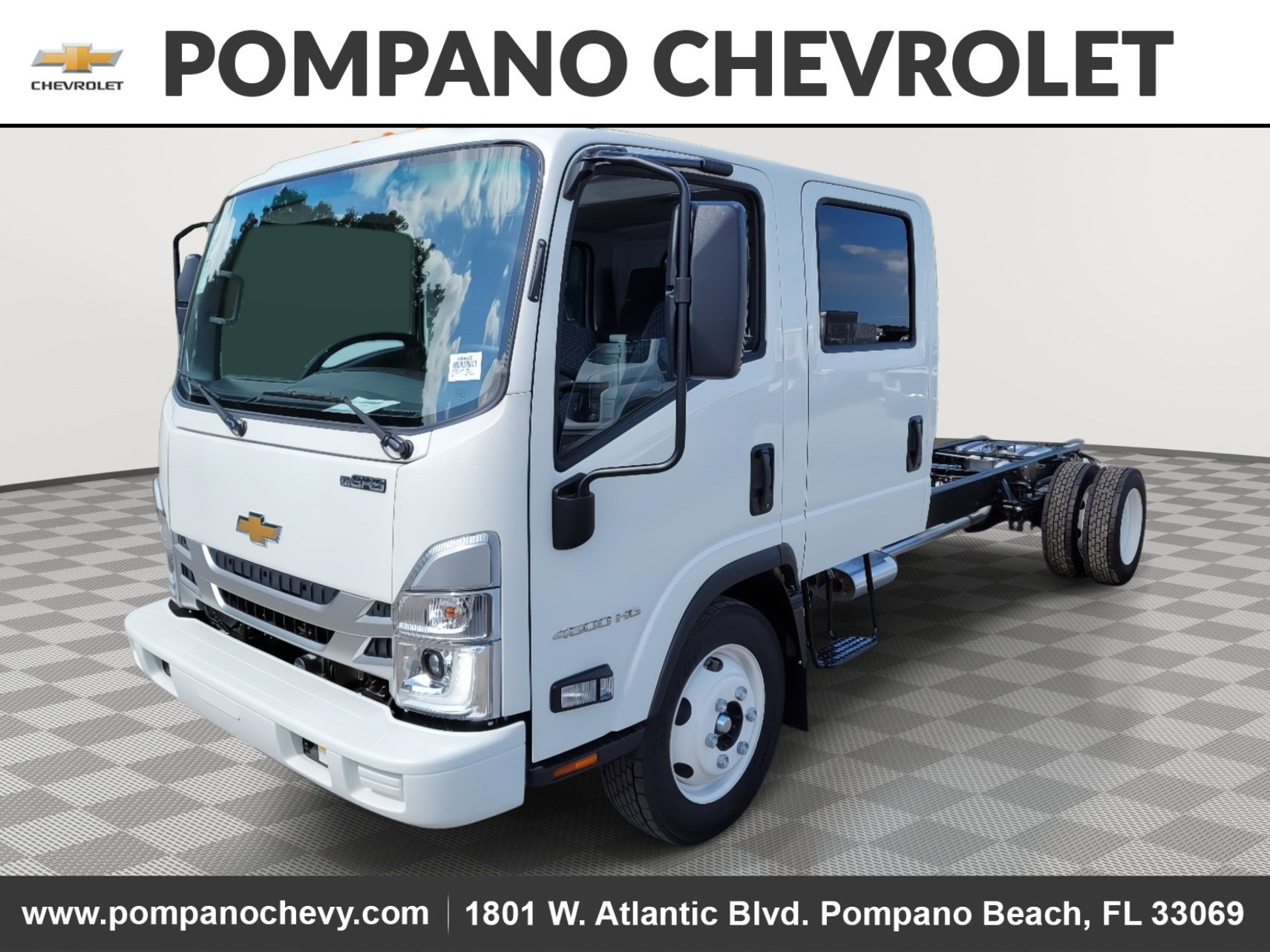 Used 2025 Chevrolet Low Cab Forward image 1