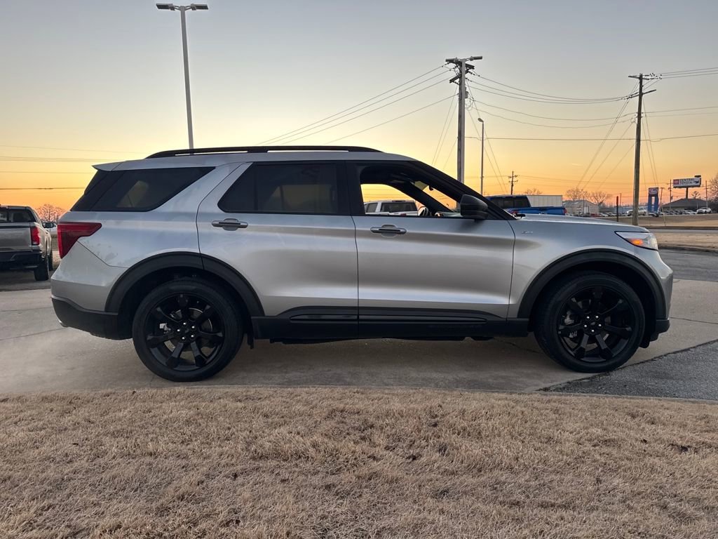 Used 2023 Ford Explorer ST-Line w/ Class IV Trailer Tow Package image 7