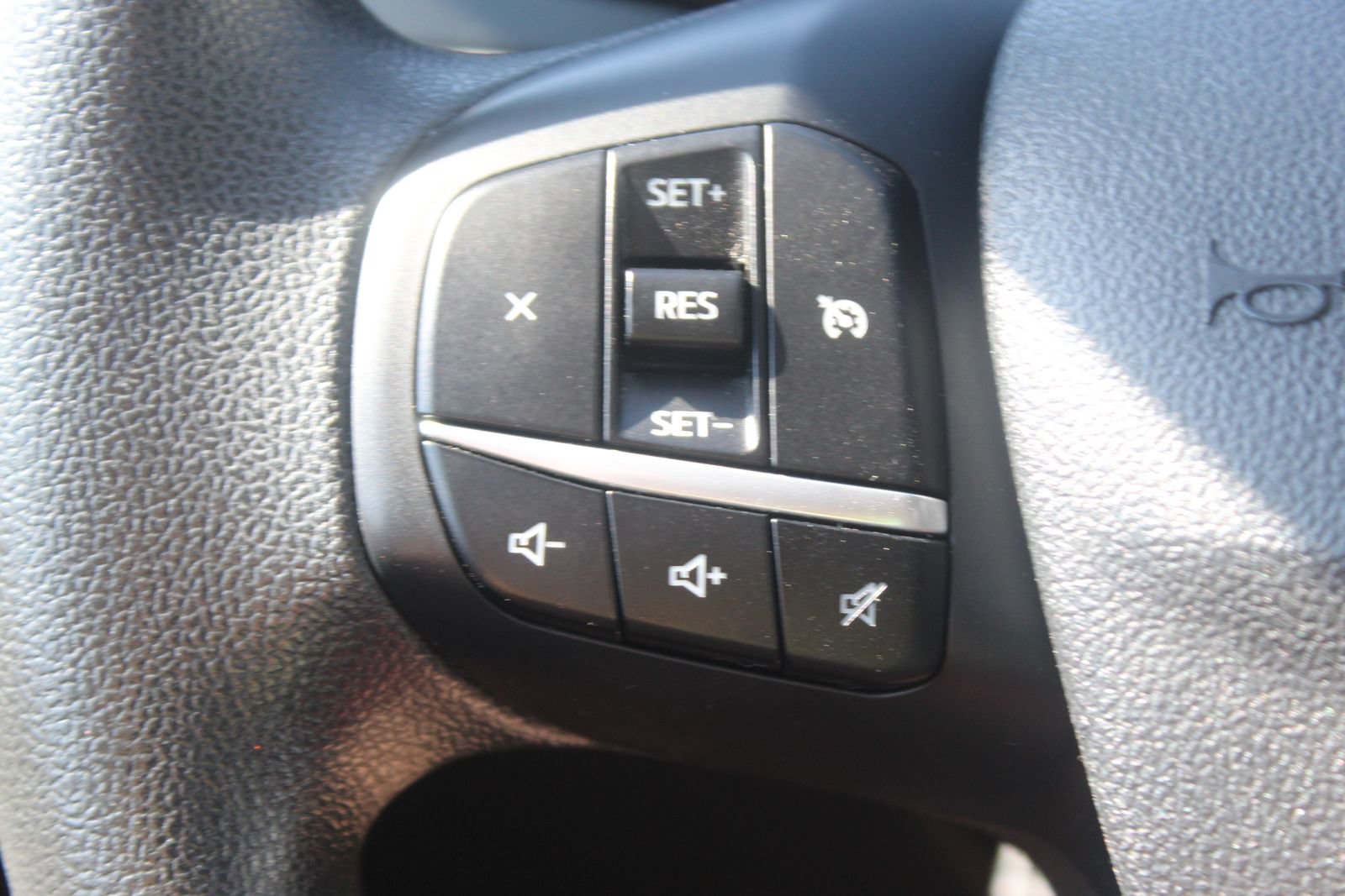 Used 2022 Ford Escape SE FWD image 24