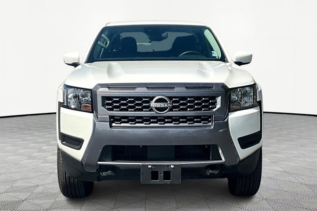 Used 2025 Nissan Frontier SV image 2