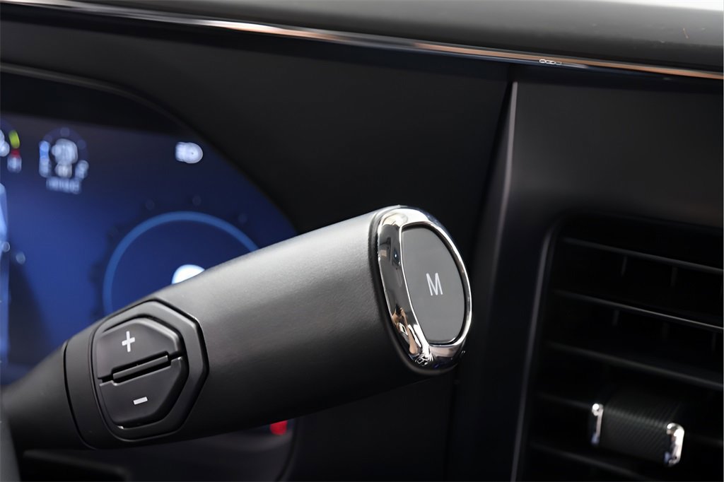 New 2026 Ford F350 Lariat w/ Black Appearance Package image 16