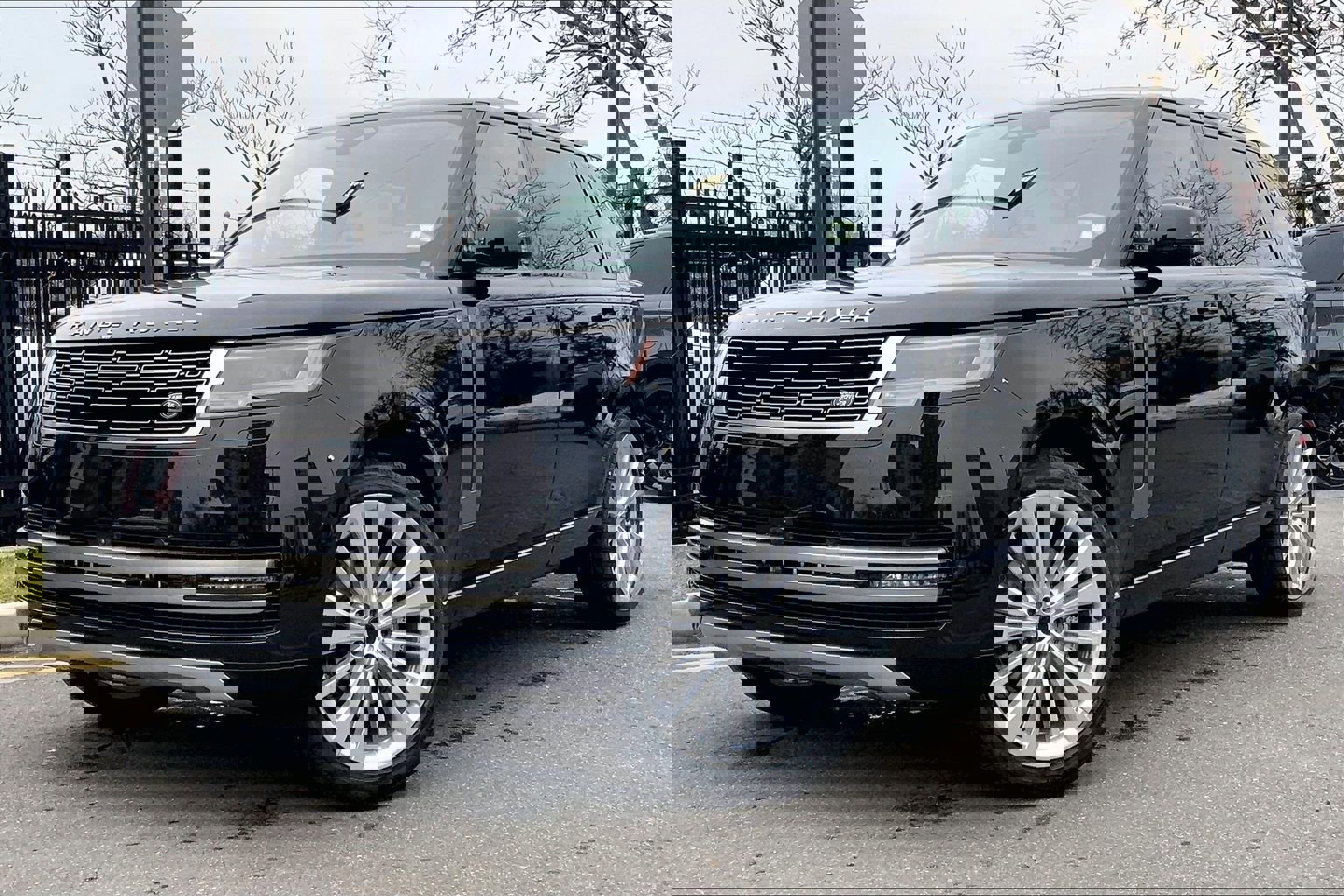 New 2026 Land Rover Range Rover Long Wheelbase SE image 1
