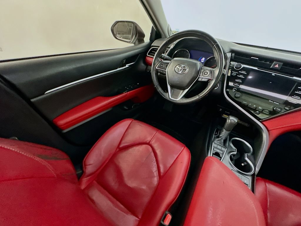 Used 2019 Toyota Camry XSE w/ Navigation Package FWD image 9