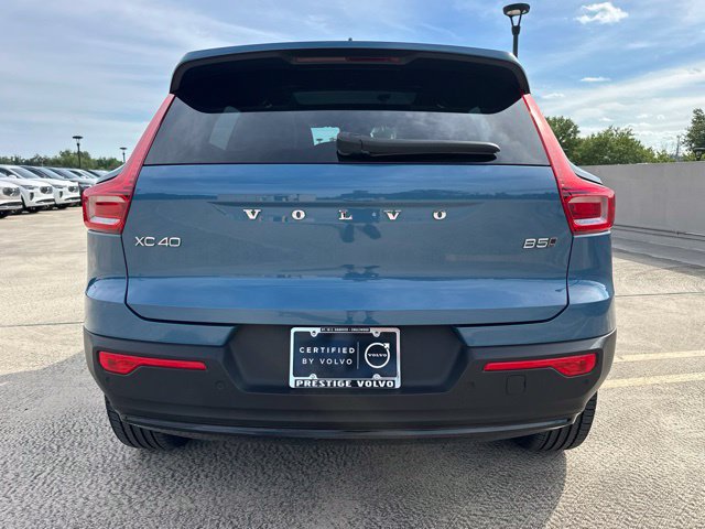 Certified 2023 Volvo XC40 B5 Ultimate w/ Climate Package AWD/4WD image 7