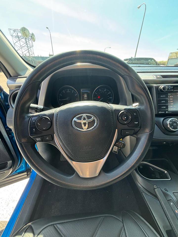 Used 2018 Toyota RAV4 LE w/ All Weather Liner Package AWD/4WD image 13