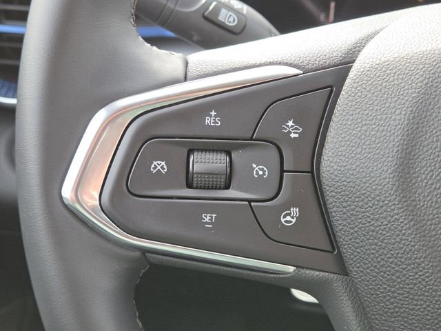 Certified 2025 Chevrolet Trax LT w/ Driver Confidence Package FWD image 12
