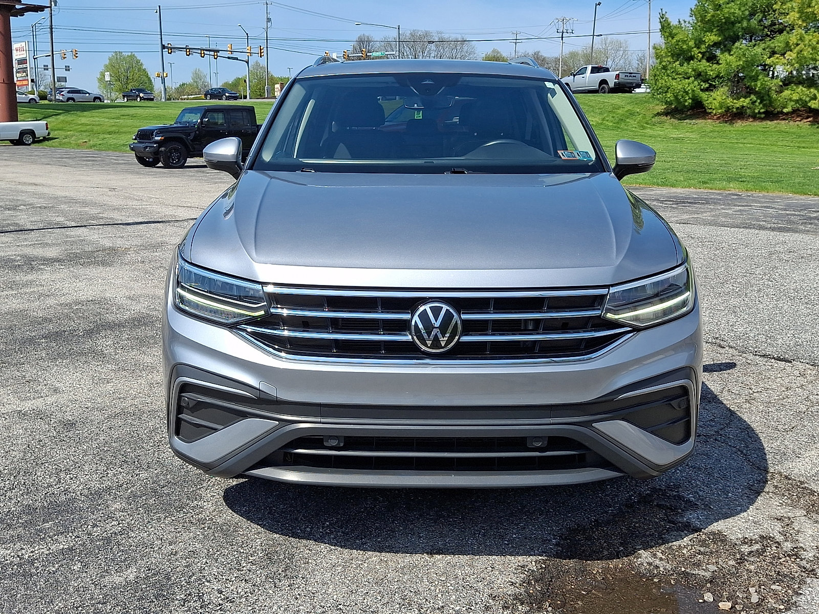 Used 2022 Volkswagen Tiguan SE image 4