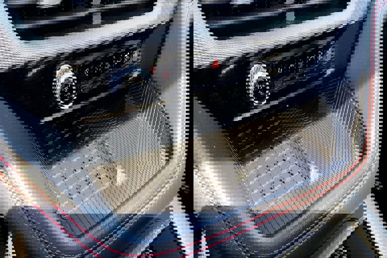 Used 2025 Ford Explorer ST image 31