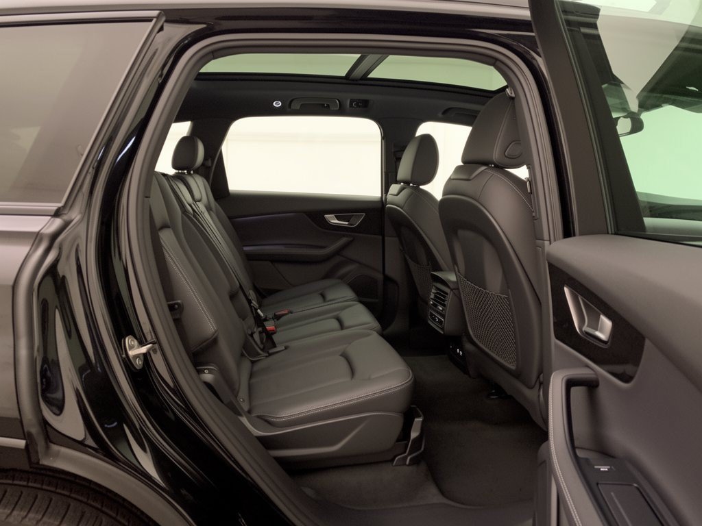 Certified 2025 Audi Q7 2.0T Premium Plus w/ Premium Plus Package AWD/4WD image 29