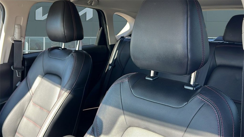 Used 2023 MAZDA CX-5 Carbon Edition image 12