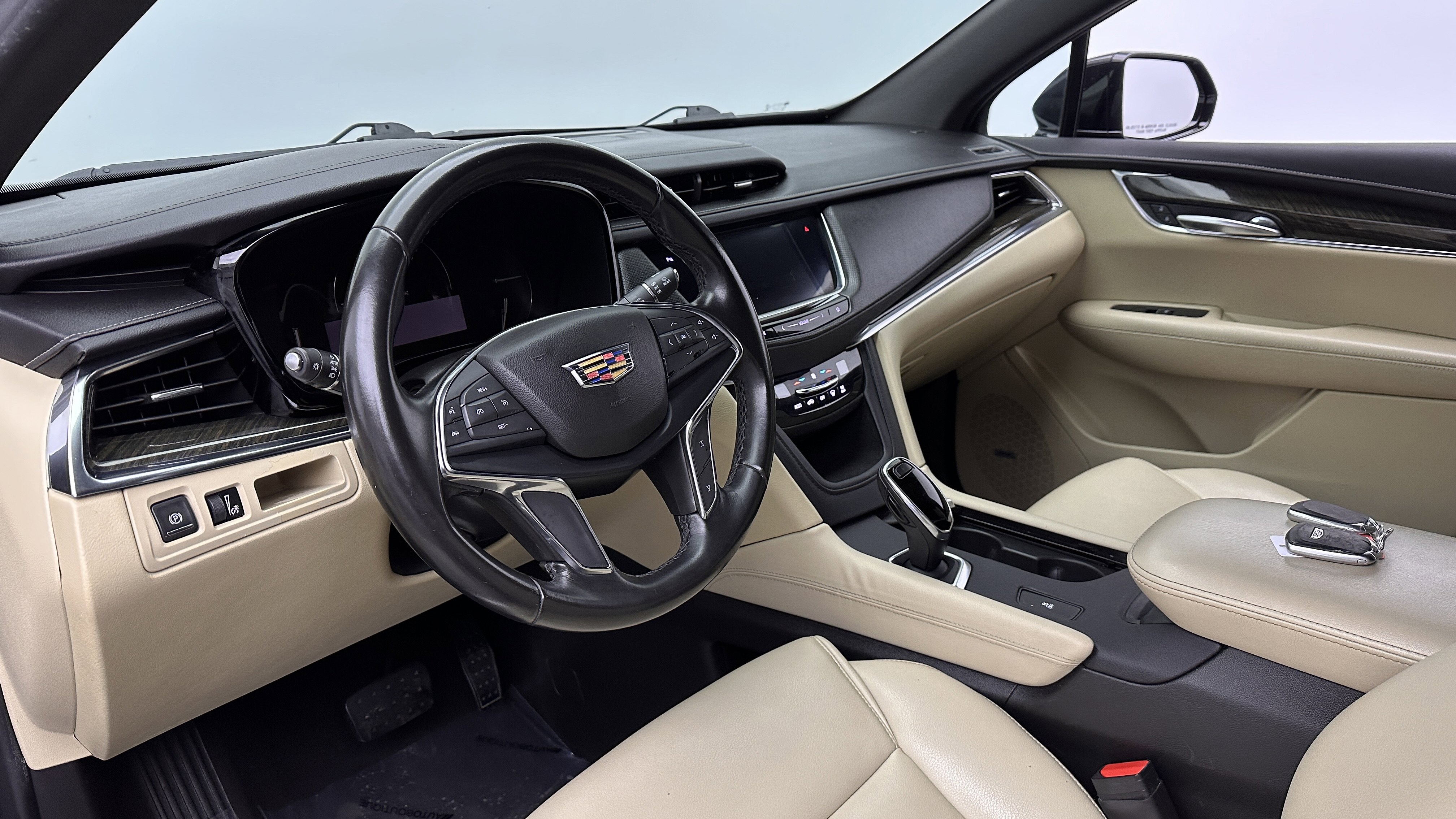 Used 2019 Cadillac XT5 FWD image 8