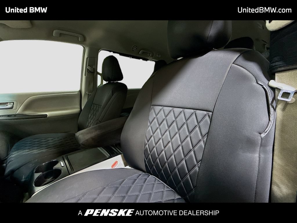 Used 2015 Toyota Sienna LE FWD image 5
