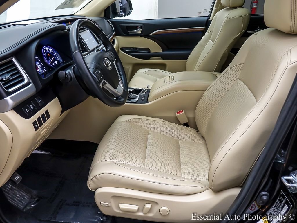 Used 2018 Toyota Highlander Limited image 10