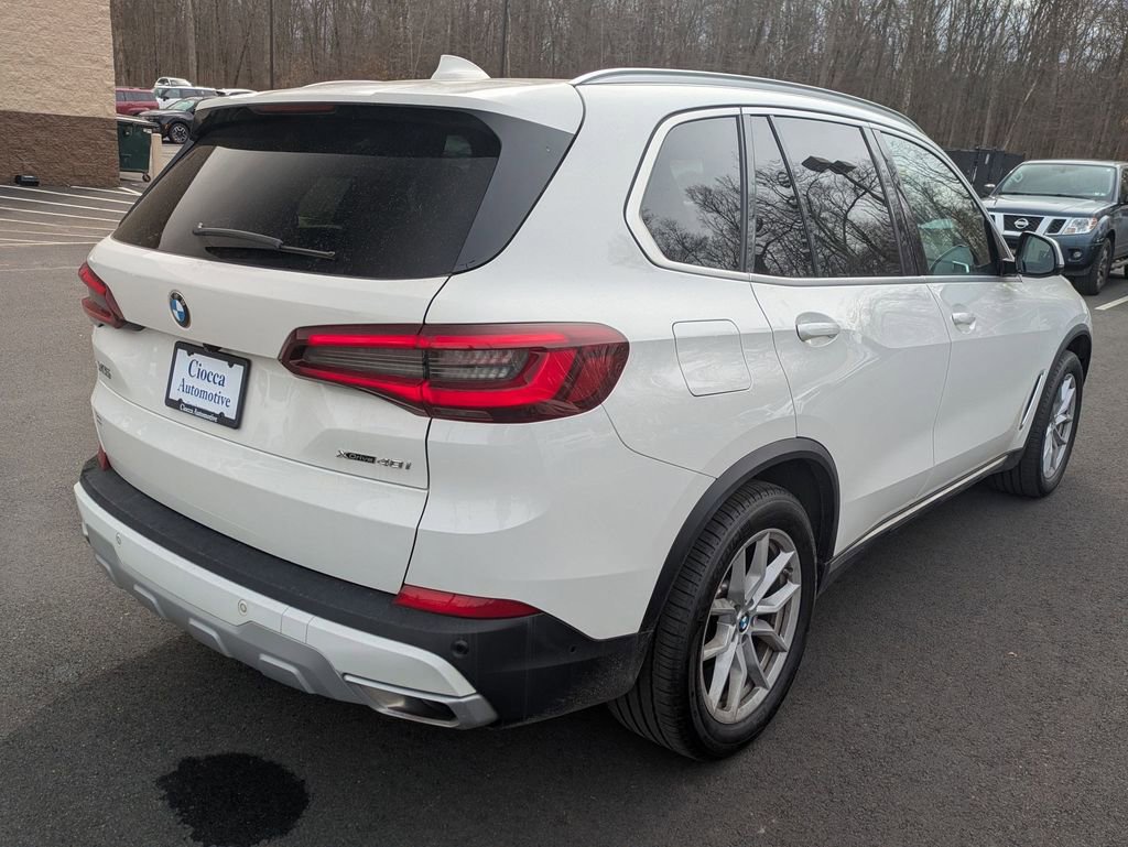 Used 2023 BMW X5 xDrive40i w/ Premium Package image 5