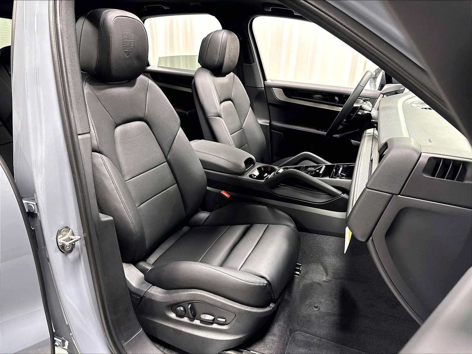 New 2026 Porsche Cayenne S AWD/4WD image 29