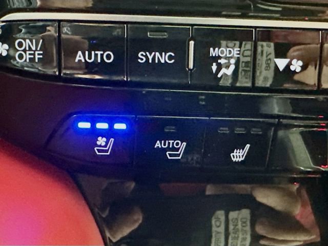 Used 2023 Acura MDX A-Spec image 17