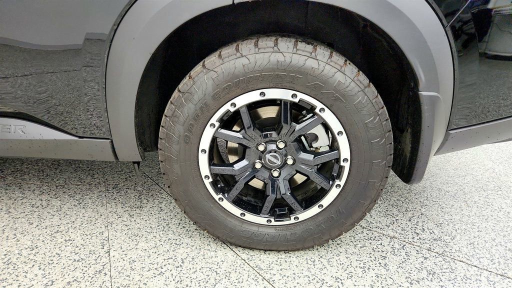Used 2025 Nissan Pathfinder Rock Creek AWD/4WD image 9