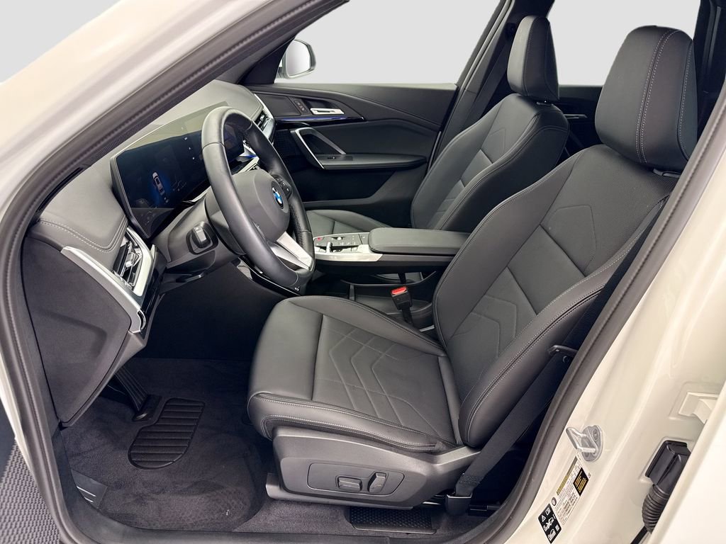 Certified 2025 BMW X1 xDrive28i w/ Convenience Package image 17
