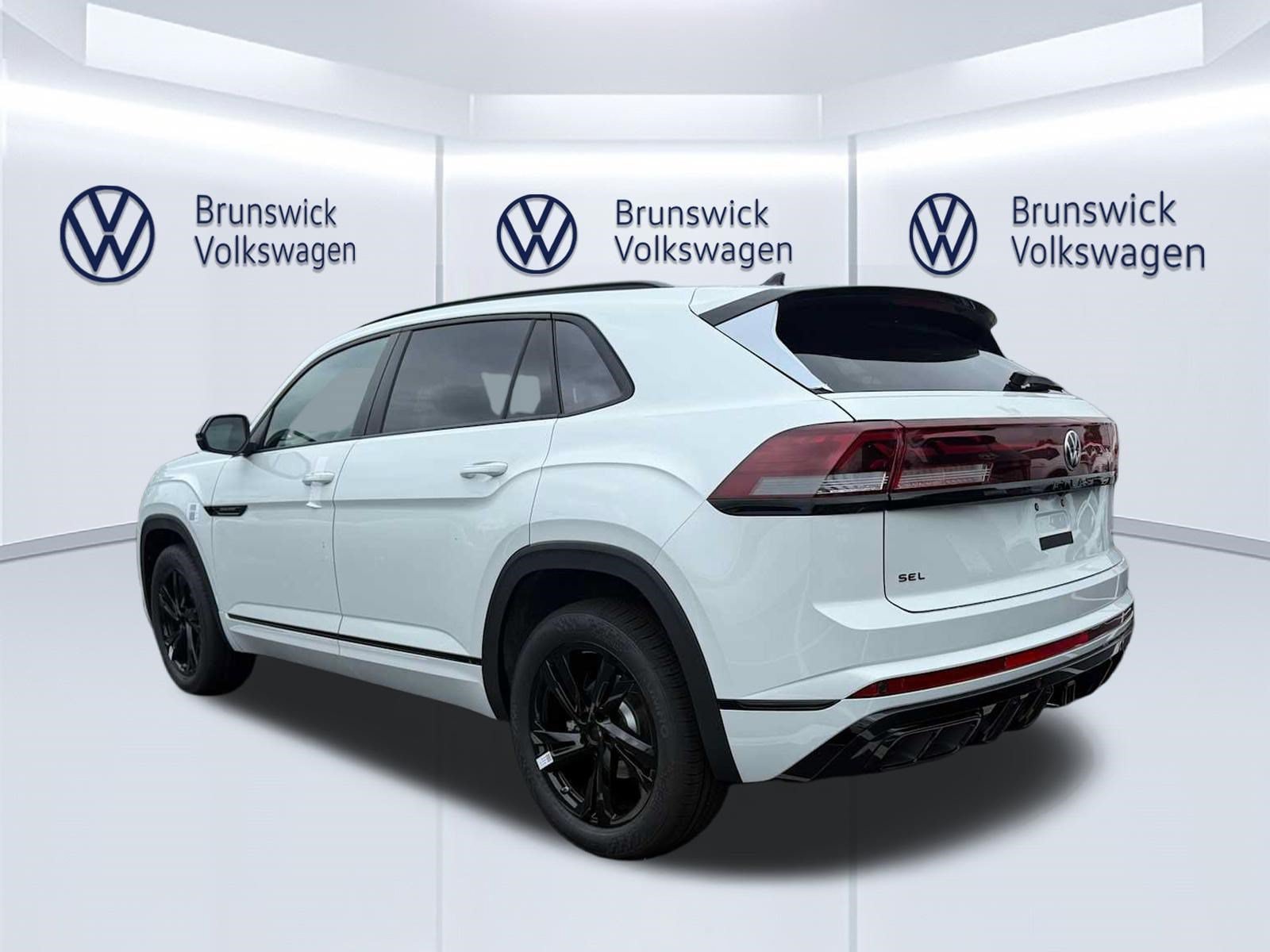 New 2026 Volkswagen Atlas Cross Sport SEL R-Line AWD/4WD image 3