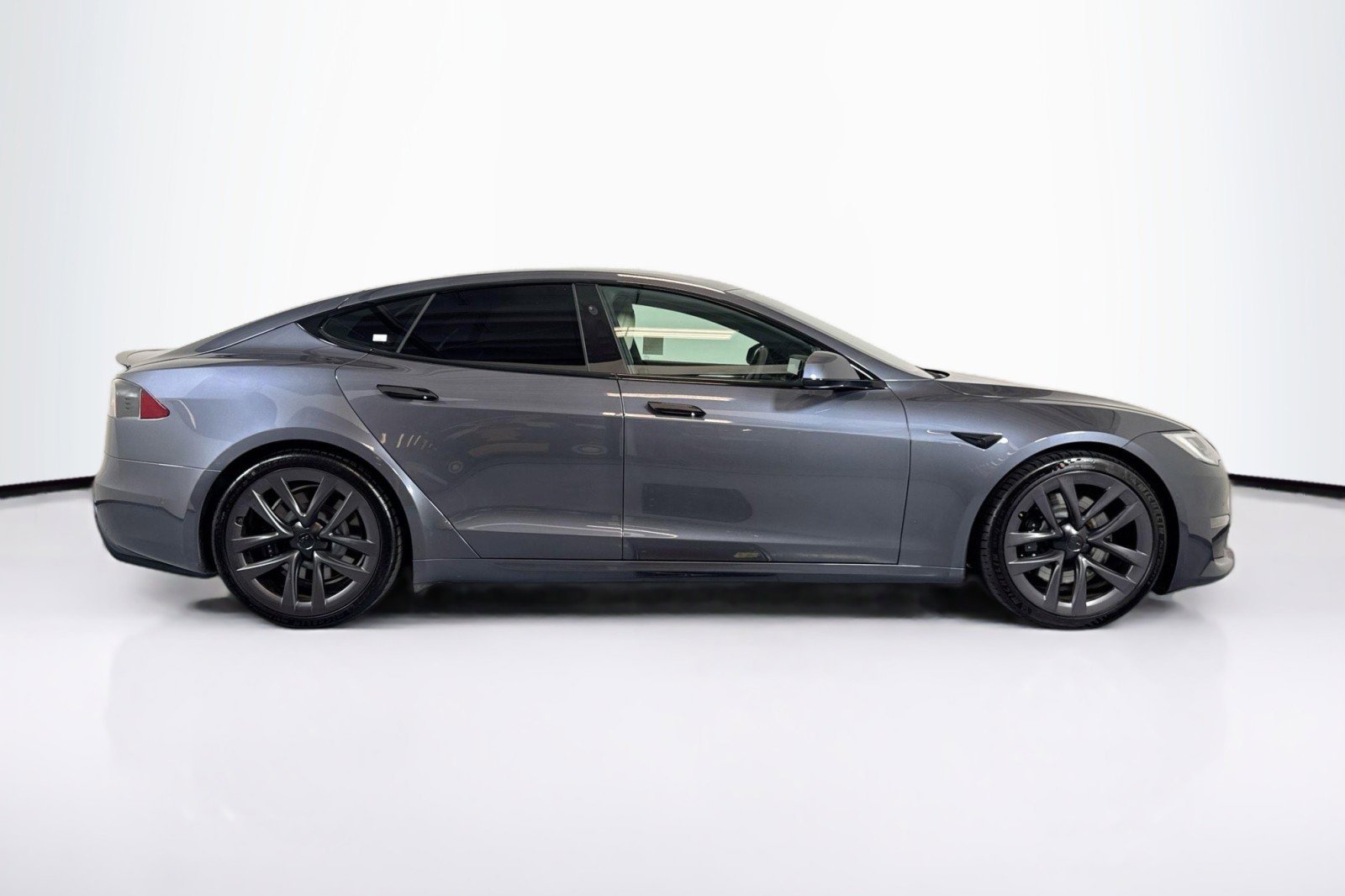 Used 2021 Tesla Model S Plaid AWD/4WD image 4