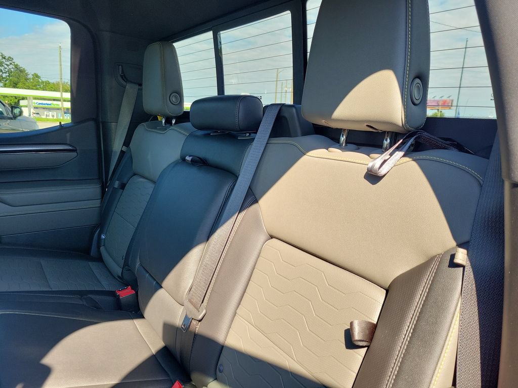 Used 2022 Chevrolet Silverado 1500 ZR2 w/ Technology Package AWD/4WD image 21