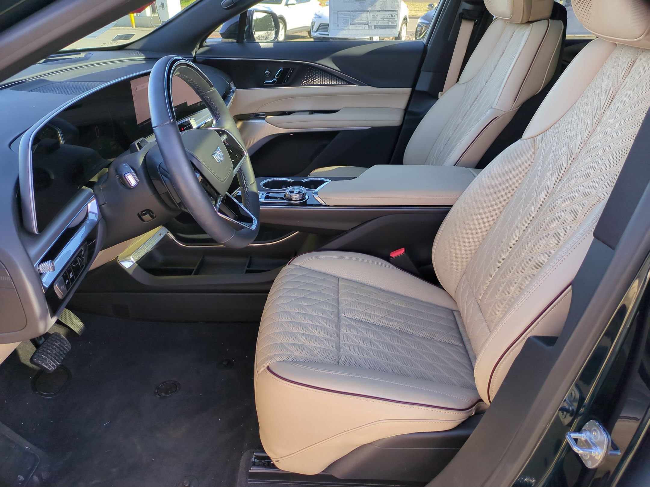 Certified 2024 Cadillac Lyriq Sport w/ Nappa Leather Package image 20